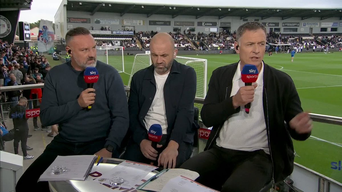 A classic one-liner from Kris Boyd to Chris Sutton 🤣