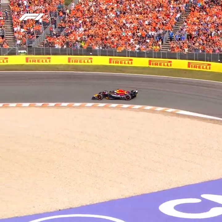 Zandvoort — where crowds and lions roar 🦁 #F1 || #DutchGP 🇳🇱