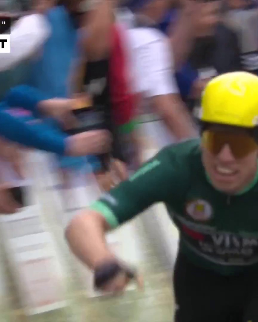 A dramatic end to the Deutschland Tour 😳 Danny van Poppel crashes out in the sprint as Matthew Brennan takes the final stage 💥