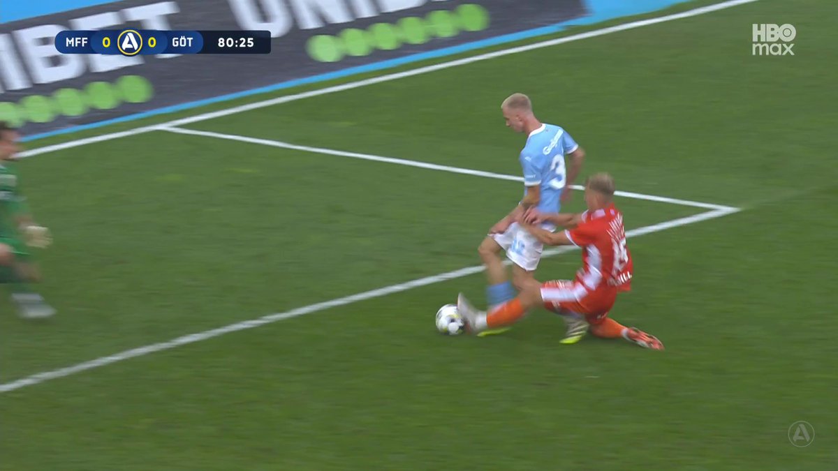 Straff till Malmö FF efter den här situationen 🔍 📲 Se matchen på HBO Max