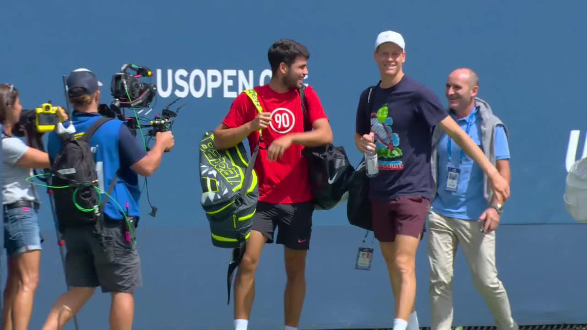 🇮🇹 Sinner, 🇪🇸 Alcaraz y muchas sonrisas en el #USOpen. 😄 📺 Mirá el US Open en el Plan Premium de Disney+.