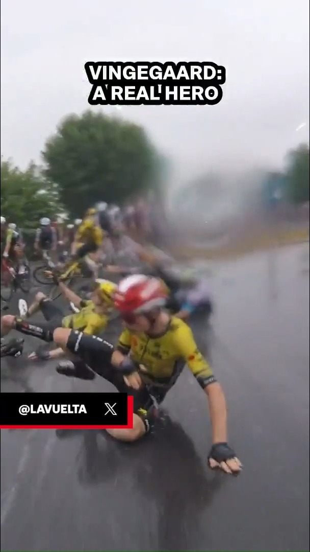 La tremenda caída de Jonas Vingegaard, vista desde la cámara 'on board' de #LaVuelta25 Y sí, acabó ganando la etapa y el maillot rojo 😎