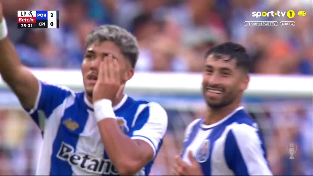 Arrancada de William Gomes da esquerda para dentro terminou no 2-0 para o FC Porto 🤩 #sporttvportugal #LIGAnasporttv #ligaportugalbetclic #FCPorto #CasaPiaAC #betanolp