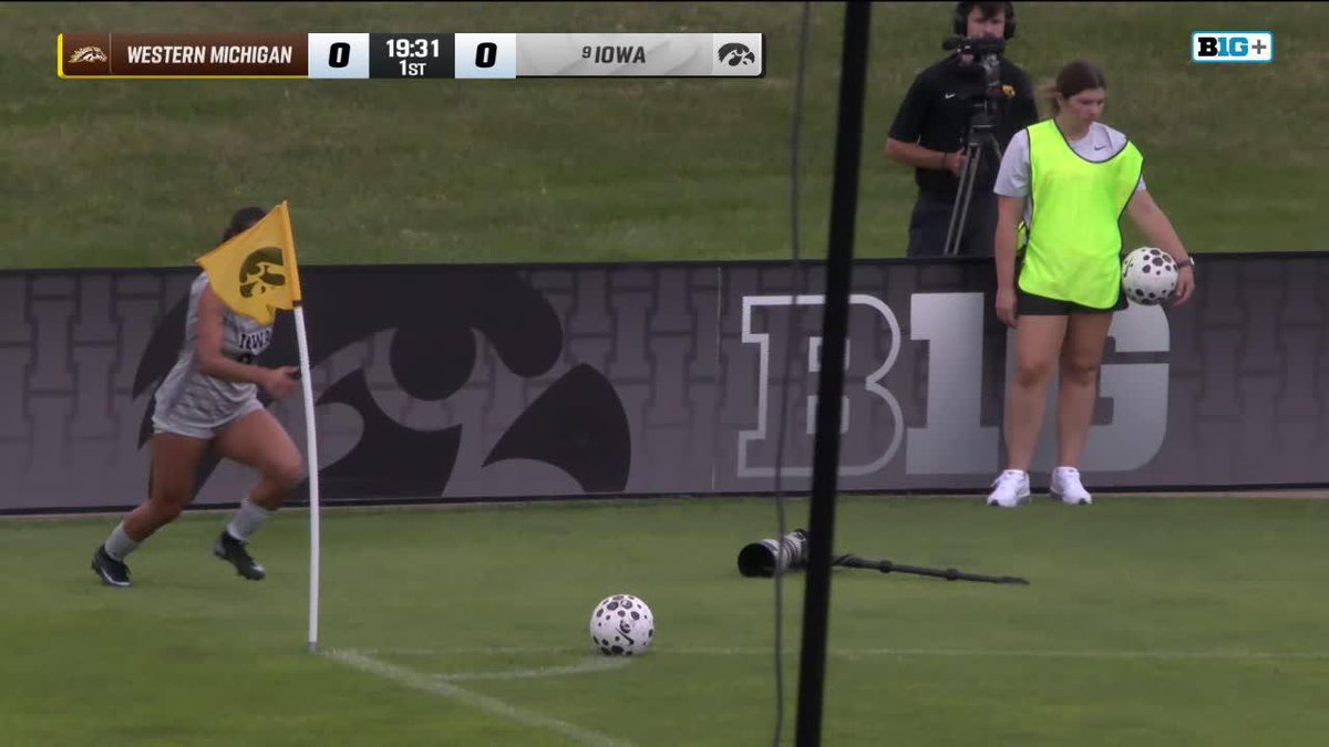 GOOOOOOOOOOAL!!! Josie Jones x #Hawkeyes
