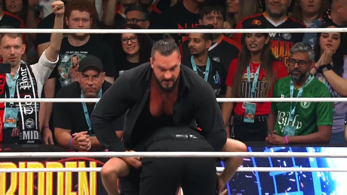 The newest member of The Invisible Hand Family, Wardlow! Watch #ForbiddenDoor on PPV right now!