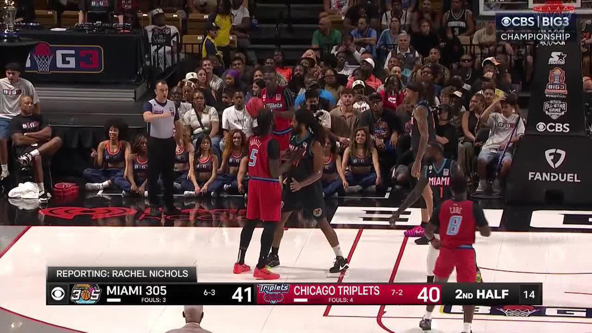 The Triplets take the lead after this TOUGH bucket by Montrezl Harrell 😤