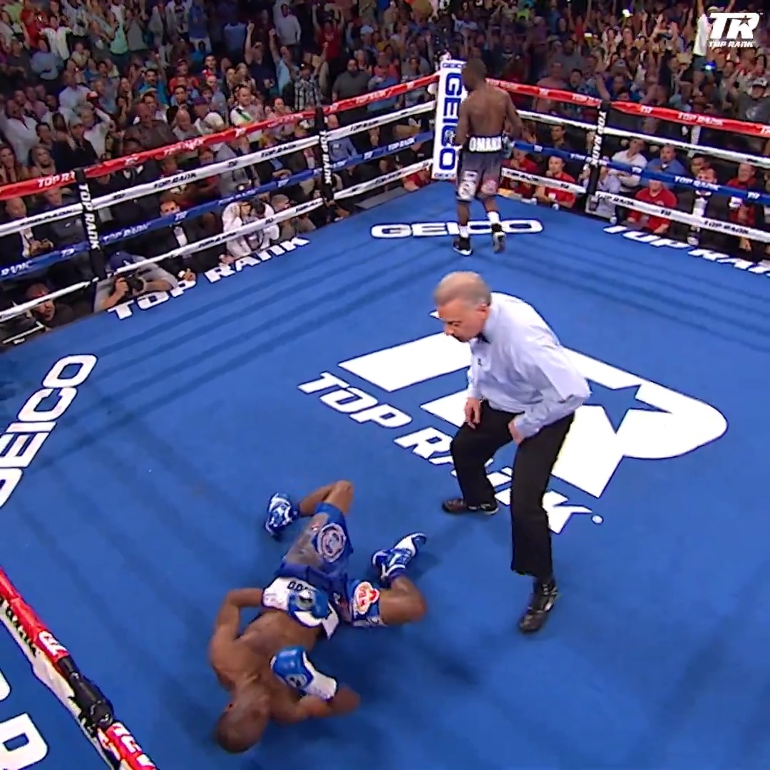 ⏪ The night Terence Crawford won his first undisputed title by knocking out Julius Indongo 💥 Will 'Bud' become a 3x undisputed champion with a win over Canelo Alvarez❓ #CaneloCrawford live on Netflix l Sept 13th in Las Vegas 🥊