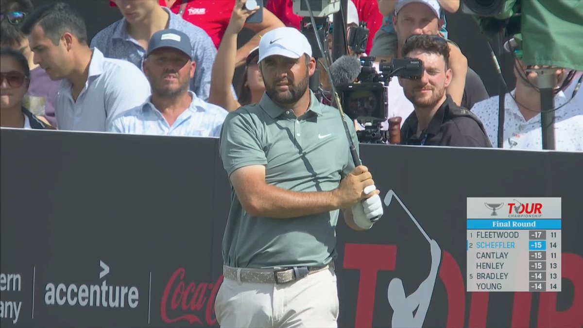 Scottie Scheffler finds the water on his tee shot at the 15th 🫣