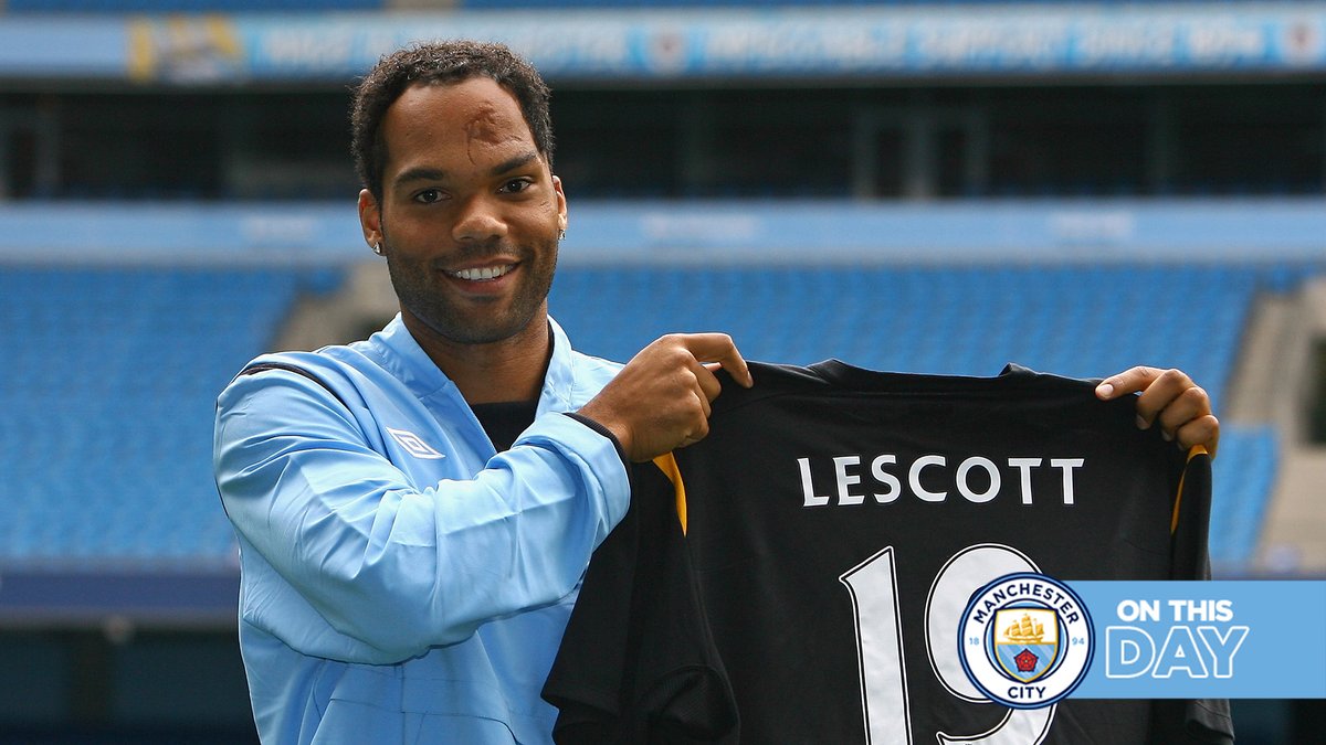#OnThisDay: #ManCity signed Joleon Lescott [2009] 🔵 160 Appearances ⚽️ 9 Goals 🅰️ 4 Assists ⛔️ 68 Clean Sheets 🏆 Premier League [x2] 🏆 FA Cup [x1] 🏆 League Cup [x1]