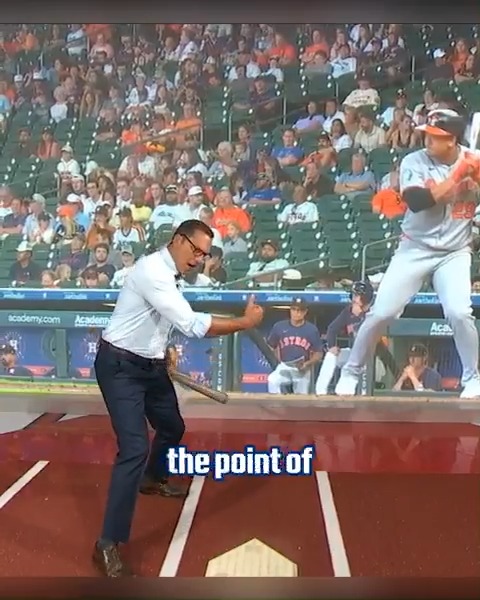 21-year-old Samuel Basallo's swing is powerful 💪