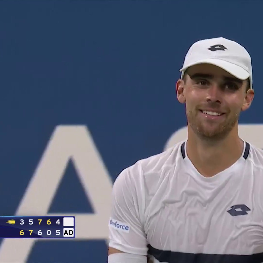 BIG BEN BONZIIII 🇫🇷 ?? Il a refait le coup dr Wimbledon, et refait tomber un Medvedev, toujours plus en crise que jamais. Rien vu du match, c'est quoi ce SCÉNARIO ???