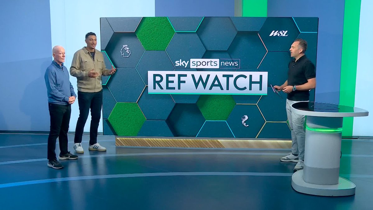 "I think that it should have been a foul" Jay Bothroyd believes that Manchester United's goal against Fulham should have been ruled out for a foul on Calvin Bassey by Leny Yoro.