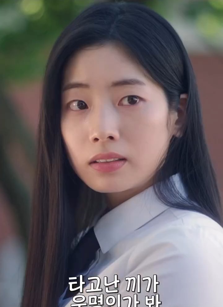 Dahyun and Lee Sinyoung starring in 'Run To You' In theaters on September 10th.