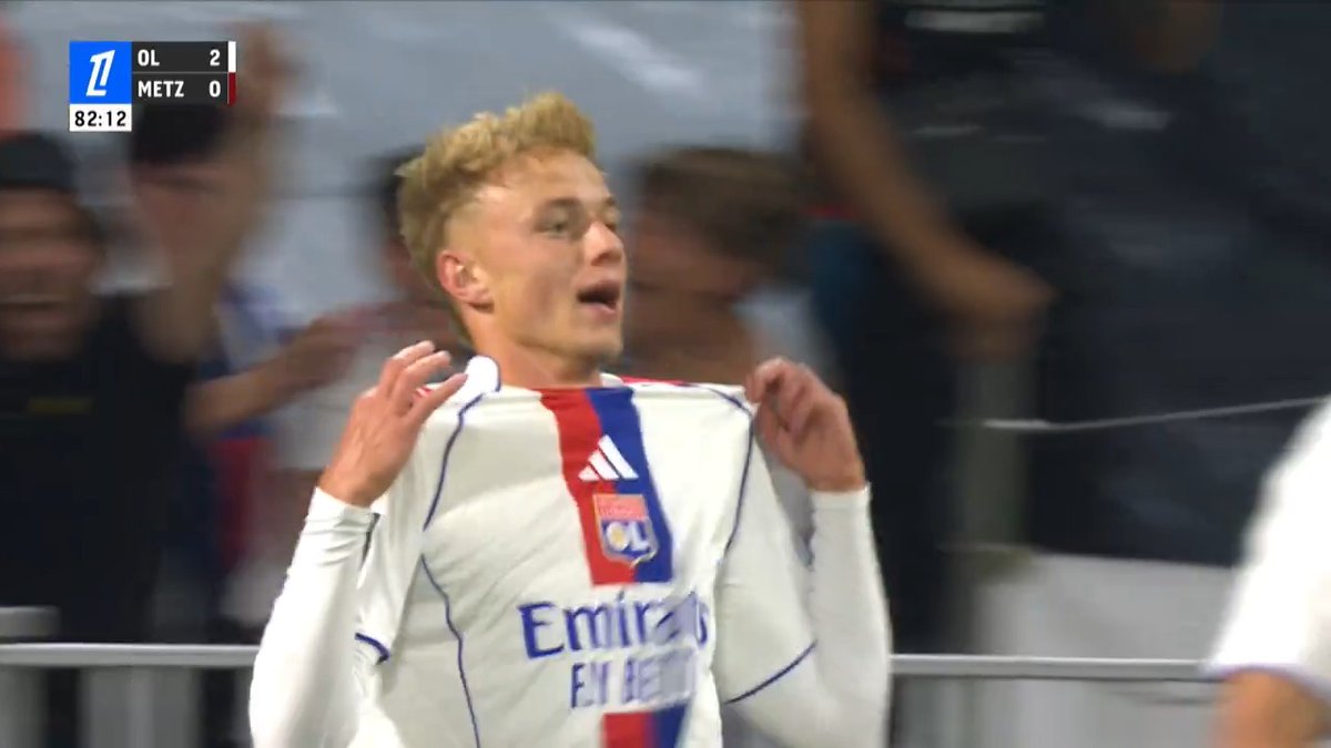Le premier but sous le maillot lyonnais d'Adam Karabec pour clôturer en beauté cette belle soirée 🔥🇨🇿