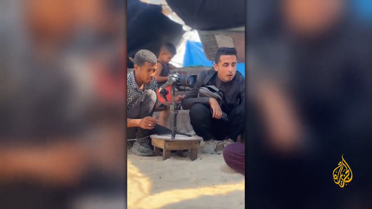 لقطات لمصور #الجزيرة محمد سلامة الذي استشهد في قصف إسرائيلي على مجمع ناصر الطبي #حرب_غزة #الأخبار