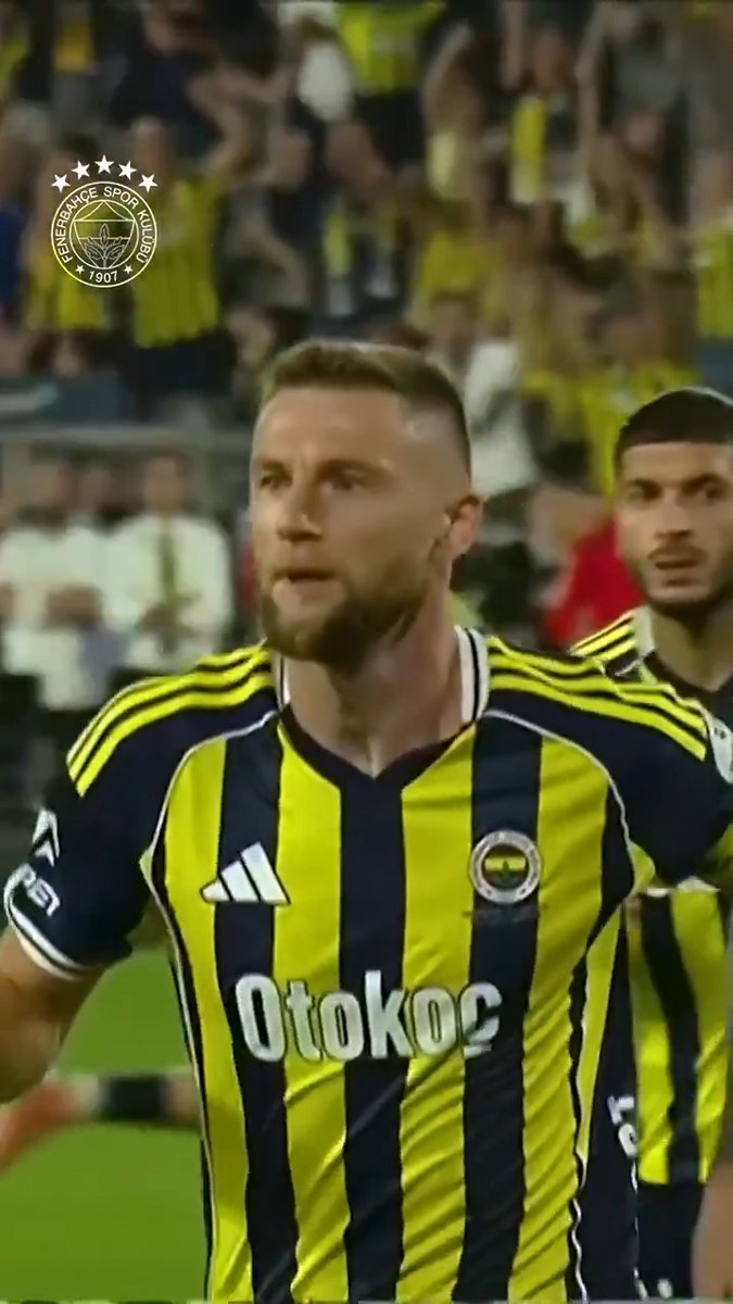 🔙 #FBvKS Chobani Stadyumu’nda Skriniar, Brown ve Talisca sahnede.
