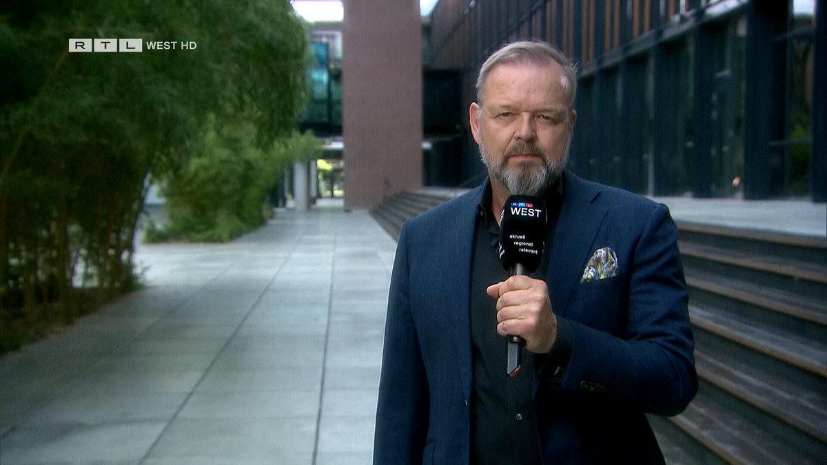 Knapp drei Wochen vor der #Kommunalwahl haben in #Köln die Parteien CDU, SPD, Bündnis 90/Die Grünen, FDP, Die Linke und Volt ein sogenanntes Fairness-Abkommen unterzeichnet. Darin steht, dass sie das Thema „Migration“ nicht im Wahlkampf instrumentalisieren wollen. Dazu ein Kommentar von RTL WEST Geschäftsführer Jörg Zajonc.