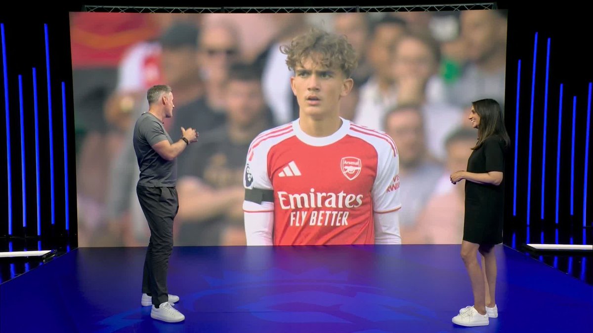 "I can't believe someone that young is playing Premier League football" 😮 Jamie Carragher was impressed by Max Dowman's debut but says it's a small problem that he plays in the same position as Bukayo Saka and Ethan Nwaneri