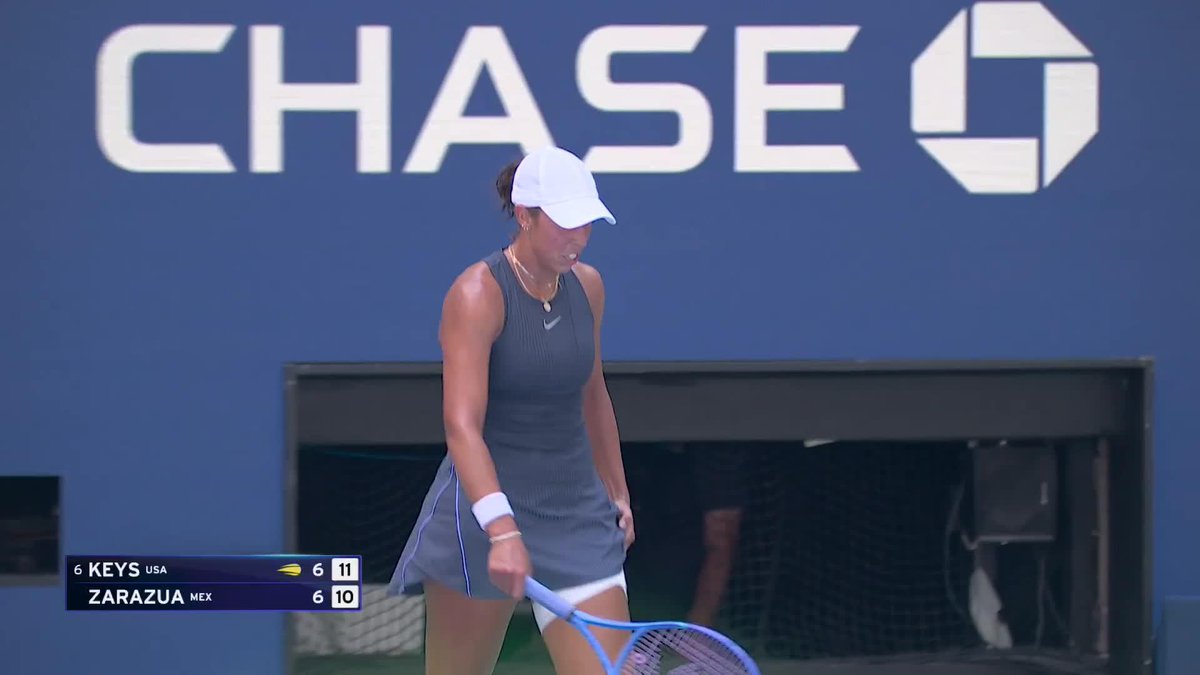 Madison Keys saves *five* set points and steals the first set off Zarazua!