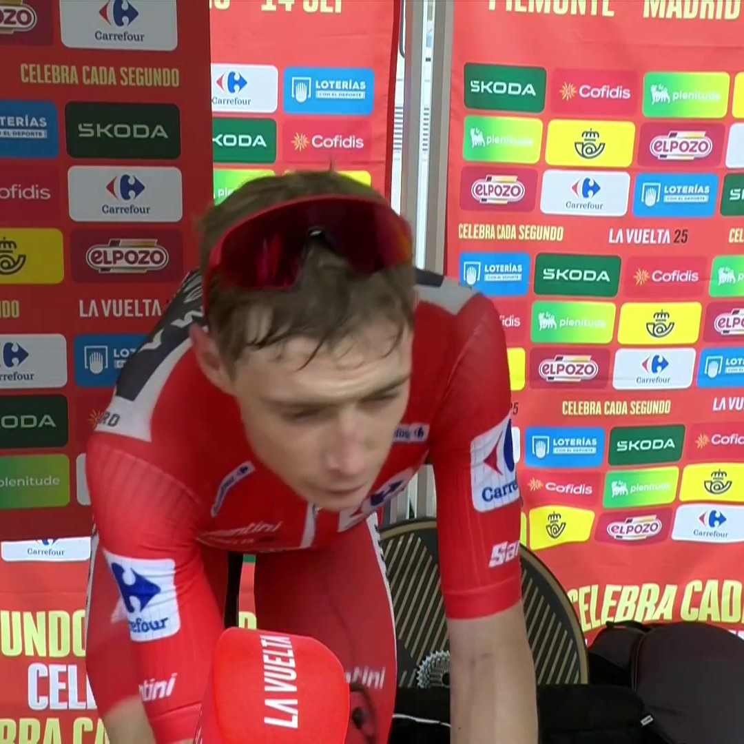“He dive-bombed me… it was quite a move!” 👀 Jonas Vingegaard was not impressed with the final sprint in Stage 3 of La Vuelta.