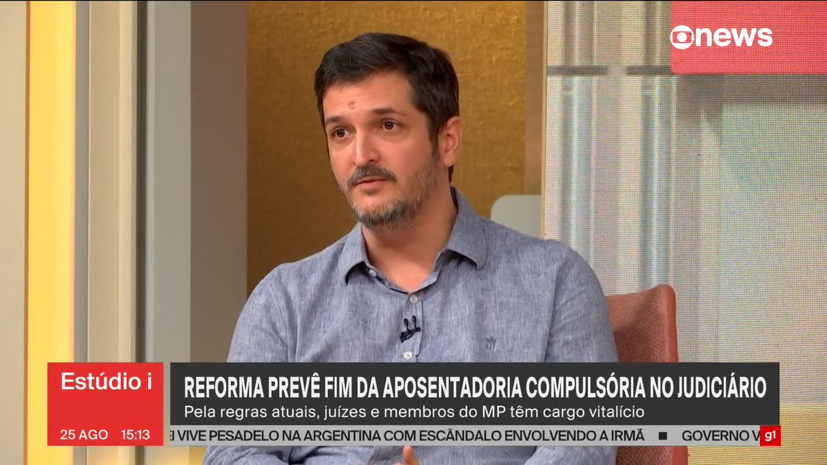 “O Brasil é um país que não tem muitos servidores, proporcionalmente ao tamanho da população, e mesmo assim tem um serviço proporcionalmente caro. Isso não acontece porque, na média, os servidores são bem remunerados. O serviço público brasileiro é ainda mais desigual do que a sociedade brasileira, o que é um fenômeno. A elite do funcionalismo público brasileiro tem privilégios que são inadmissíveis em termos de remuneração, de descanso, de férias não remuneradas, de penduricalhos, e a acho que chegou o momento de a gente discutir essas e outras questões. (...) A reorganização do serviço público brasileiro é urgente”, diz Daniel Sousa ao analisar a necessidade da reforma administrativa. ➡ Assista ao #Estúdioi: #GloboNews