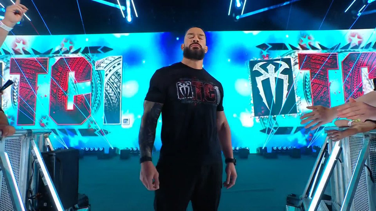 The OTC has made it to the UK! ☝️🇬🇧 #WWERaw is LIVE NOW!