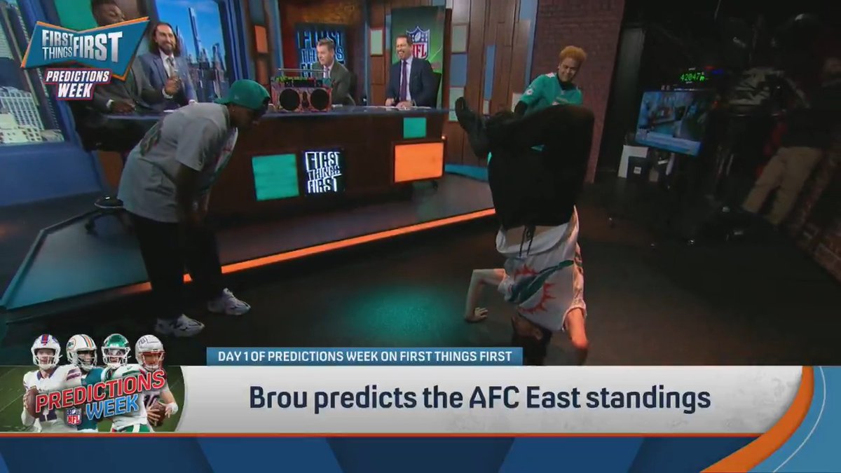Talked Dolphins so we had to bring in Brou's break dancers 😎 Greg Jennings | nick wright | Wildes | Chris Broussard