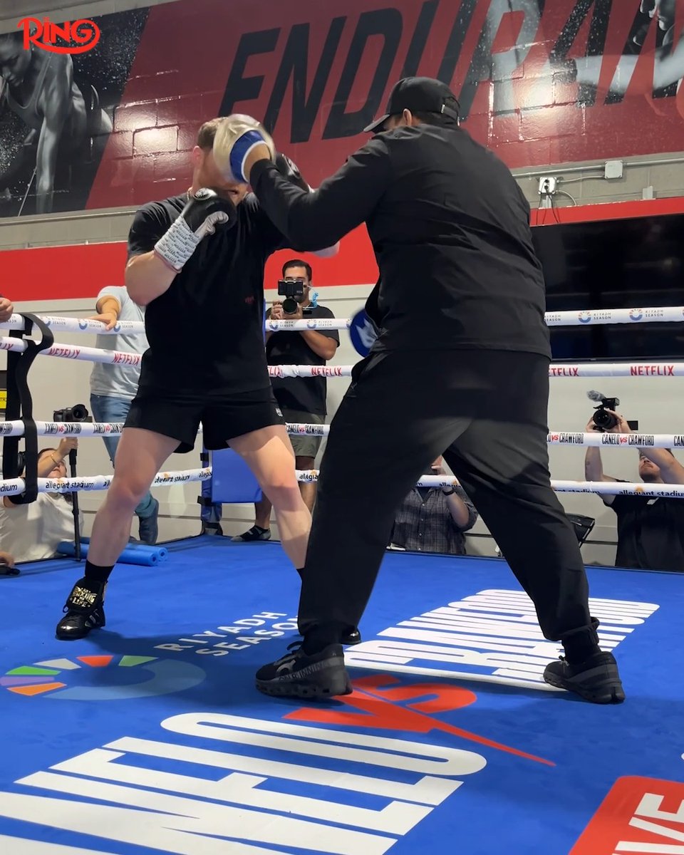 Canelo Alvarez and Eddy Reynoso are a dynamic duo on the mitts 🇲🇽🤝 #CaneloCrawford live on Netflix l Sept 13th in Las Vegas 🥊