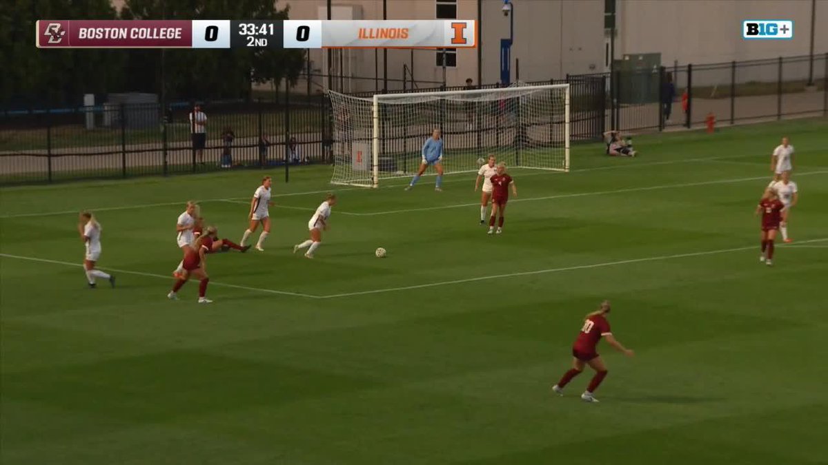 57' | GOOOOAAAALLLLLLLL ILLINOIS! Absolutely unreal individual effort from Sarah Foley as she sprints past the defender, cuts inside, and finds the far corner! #SCTop10 | ESPNAssignmentDesk ILL: 1 - BC: 0