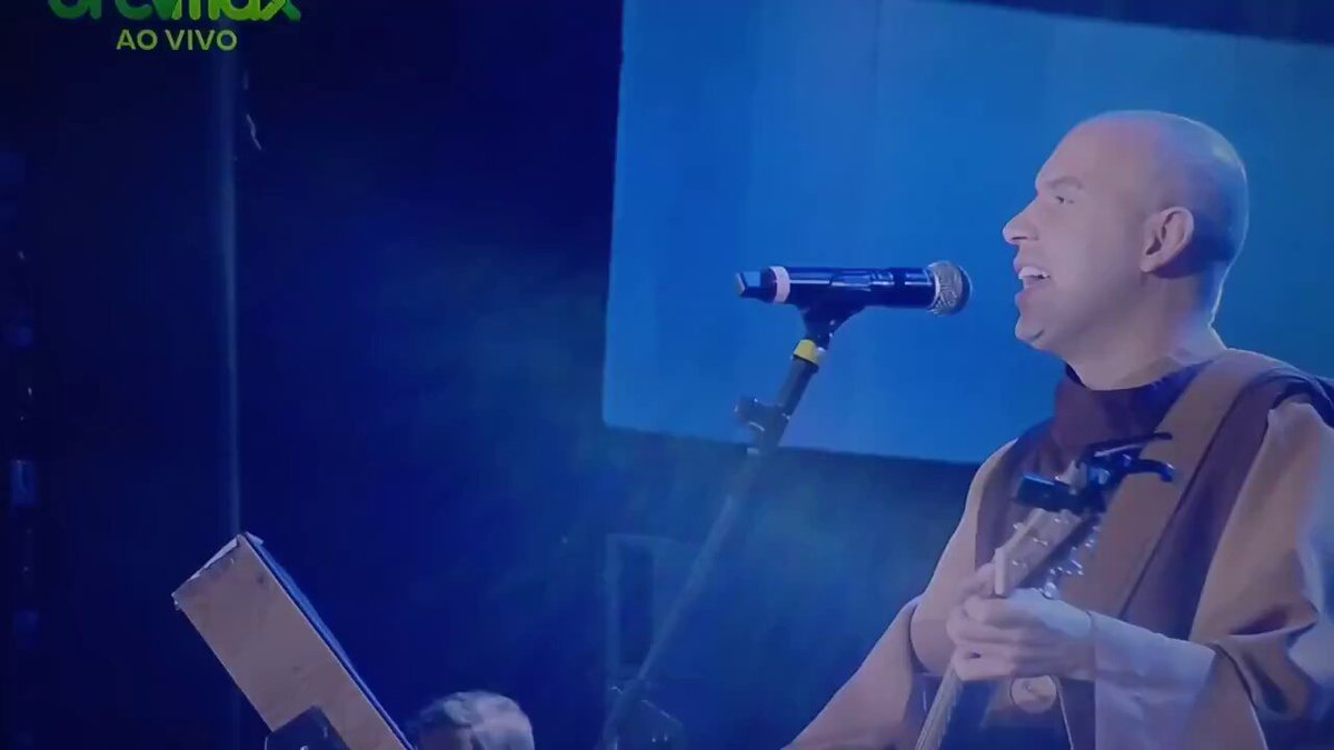 Frei Gilson furando todas as bolhas possíveis, não pela sua fama, mas porque leva Jesus Cristo a todos.