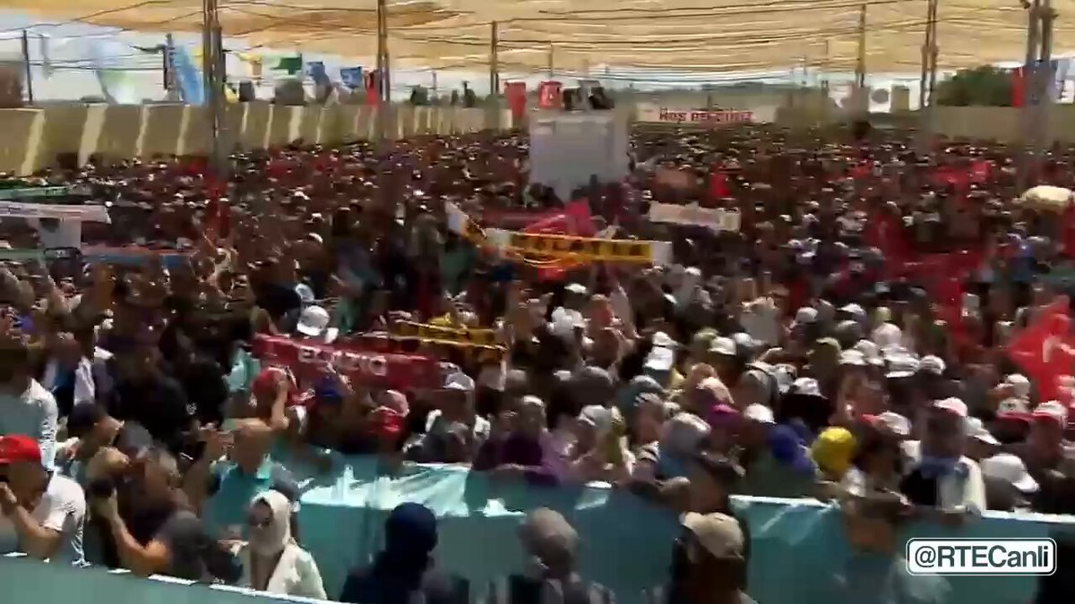 “Malazgirt’te düşmanı bozguna uğratan, Anadolu’nun kapısını açan o güçlü irade işte bugün buradadır.” —Recep Tayyip Erdoğan