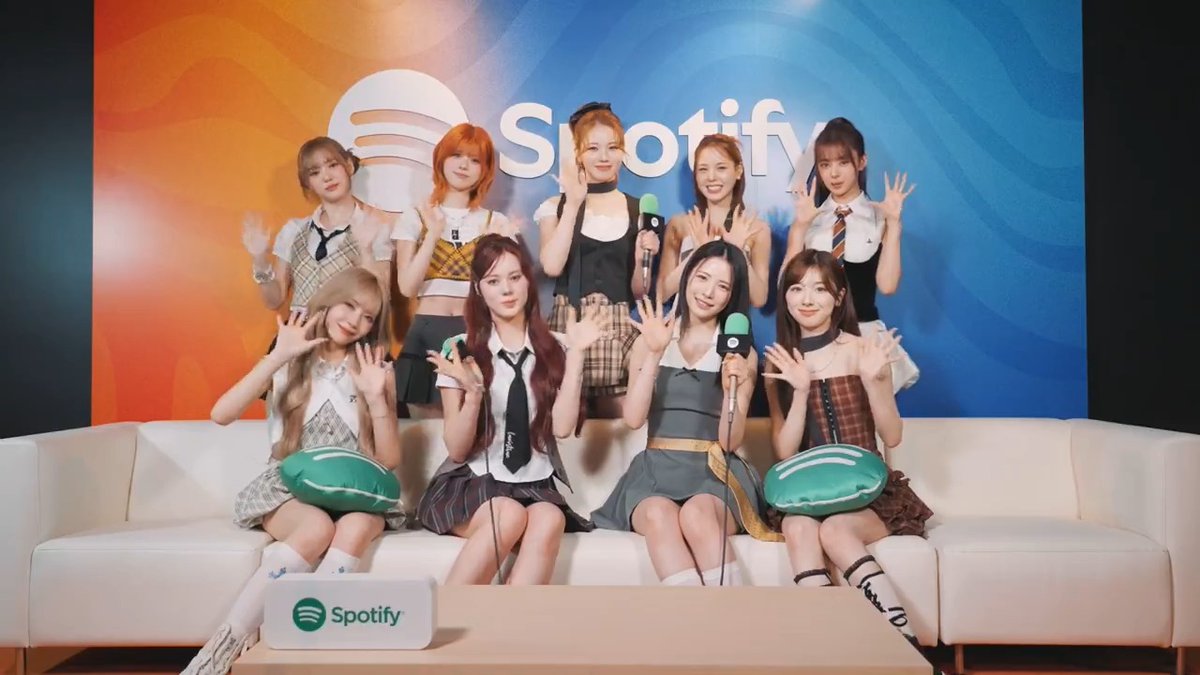 Spotify × SUMMER SONIC 2025 アーティストインタビュー⚡ 🎙＜#NiziU＞ 9人が #WithU におすすめする夏曲は...🐬 ここから楽曲も聴いて！ ​🎧 フォロー&amp;RPで【サイン入りチェキ】を 1名様にプレゼント🎁 ⌛応募は9/2(火)まで！ NiziU SUMMER SONIC #サマソニ