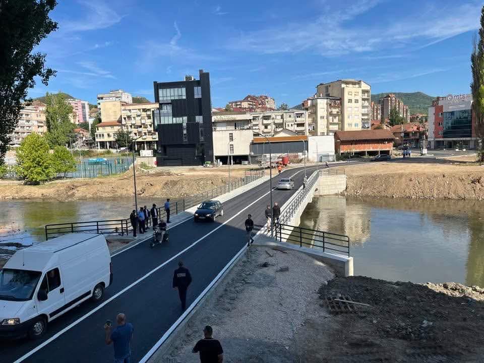 Kosovo has officially opened the new bridge over the Ibër River connecting the city of Mitrovica.
