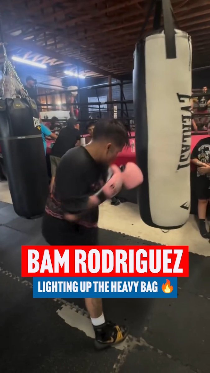 Ring champion Jesse ‘Bam’ Rodriguez going to work on the heavy bag ahead of his super-flyweight unification fight against Fernando Martinez 💥 The Ring IV live on DAZN l Nov 22nd in Riyadh 🥊