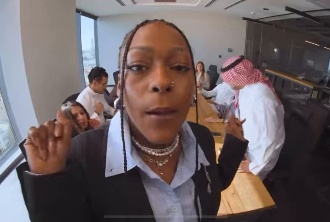 ليش محد يتكلم عن اغنية اصايل الجديدة؟؟
