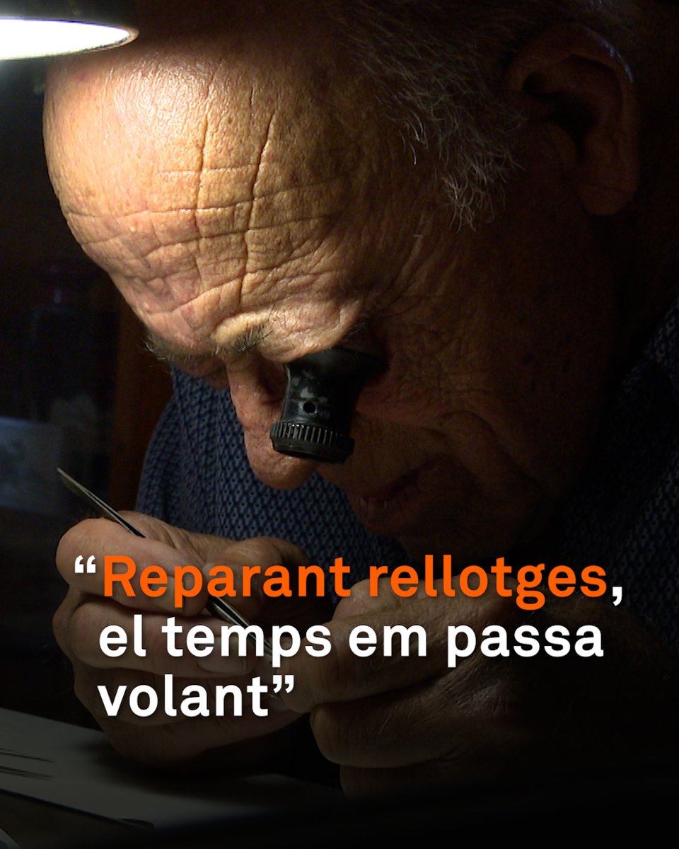 "Amb els rellotges, el temps em passa volant." Antoni Cuscó té 80 anys i en fa 15 que està jubilat, però encara repara rellotges al taller de casa. "Molts em busquen per a un rellotge antic, que no troben qui els hi arregli." N'ha reparat més de 50.000