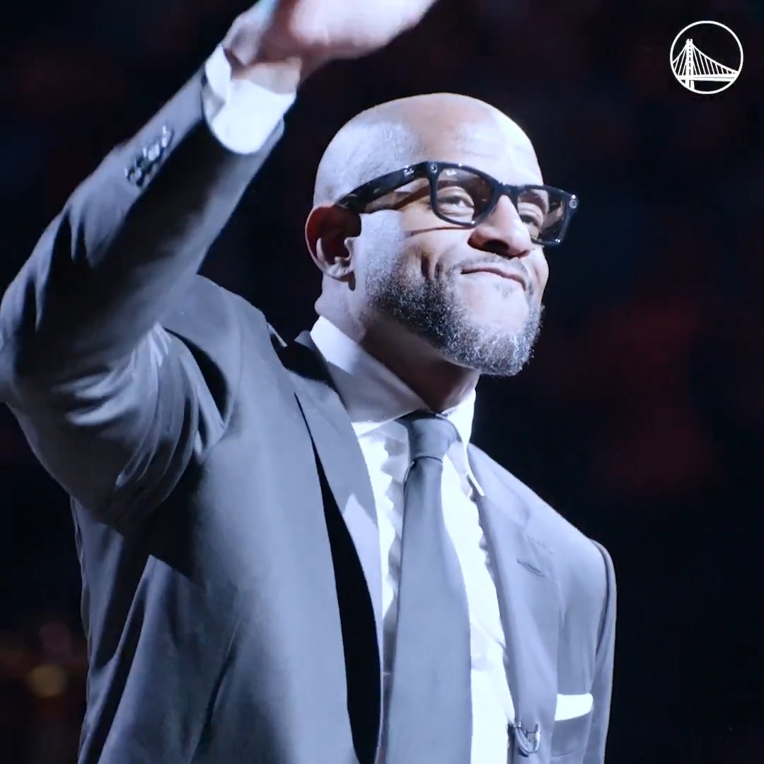 The moment Andre Iguodala's No. 9 joined Warriors legends forever. #BESTofNBA