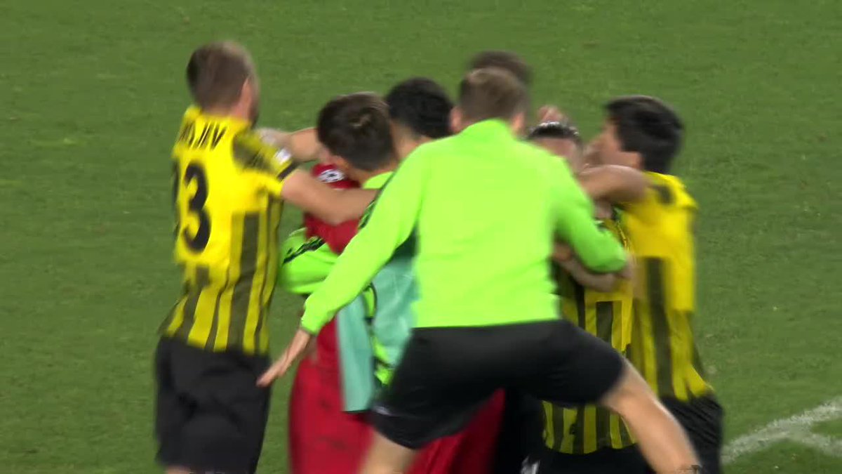 😱 ¡HISTORIA PURA EN LA #CHAMPIONSLEAGUE! 🇰🇿 Tras el 0-0 en la serie, el Kairat de Kazajistán se impuso por 3-2 en la tanda de penales ante Celtic y jugará en el máximo certamen europeo por primera vez 📺 Toda la #UCL por #DisneyPlus Plan Premium