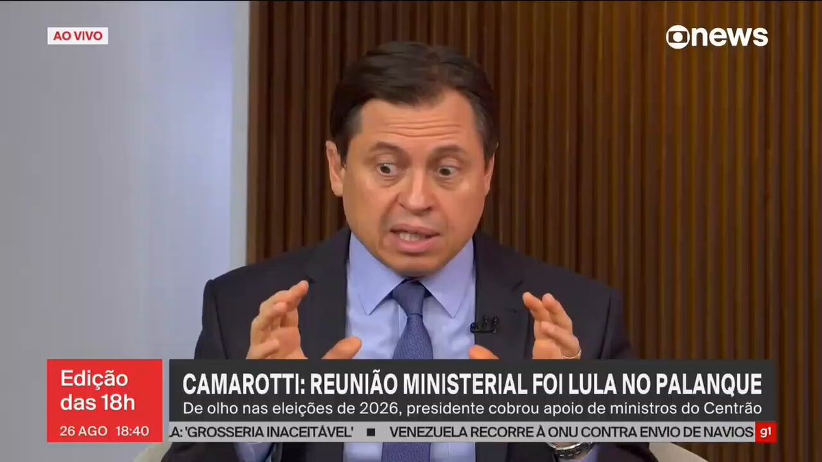 🚨 BIZARRO: Camarotti diz que a oposição pode antecipar a eleição, mas Lula não! Ele ainda criticou o uso de um BONÉ com a frase "O Brasil é dos brasileiros" na reunião ministerial, que não tem nada a ver com eleição, mas sim com a política de soberania nacional do governo.