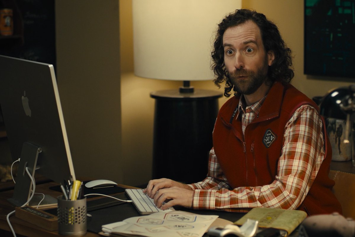 Dude, where's his bar? A new episode of #Platonic is now streaming.