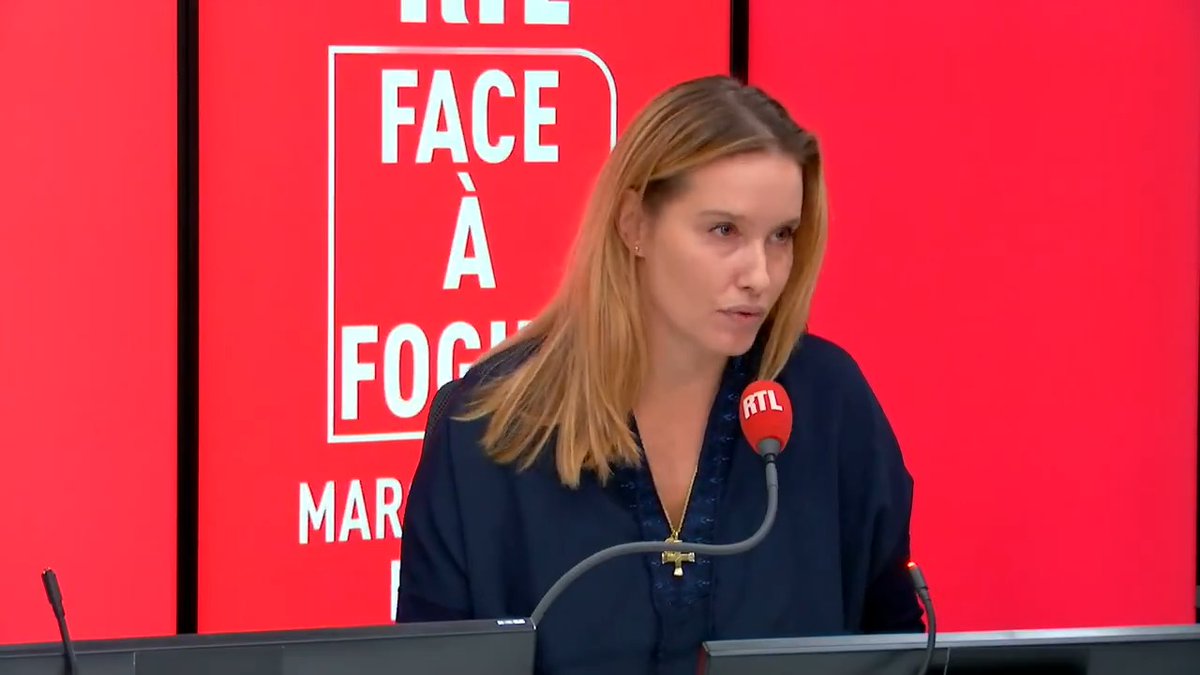 "Il me met sur le lit, me met des grandes baffes et m'interdit de sortir de cette chambre pendant plusieurs heures, j'ai vraiment eu peur pour ma vie à ce moment-là" Lila Salet, ex-compagne du chef Jean Imbert, invitée de Marc-Olivier FOGIEL dans #RTLMatin