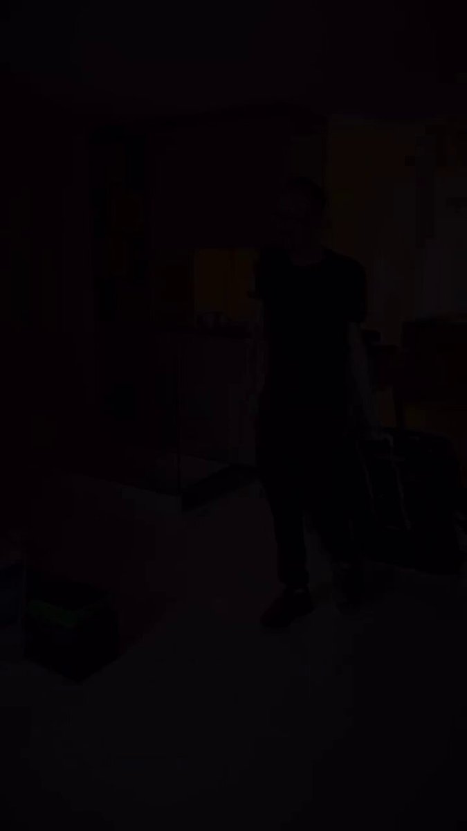 🔴ALERTE INFO | VIDEO HALLUCINANTE NARUTO anonce la FIN du "LOKAL" dans une PARODIE D'INTERSTELLAR après l'enterrement de Jean Pormanove. ⭐️On voit Pormanove partir avec sa valise et "devenir une étoile". 👋"Le Lokal s'en va avec JP, mais il ne disparaîtra jamais vraiment" :