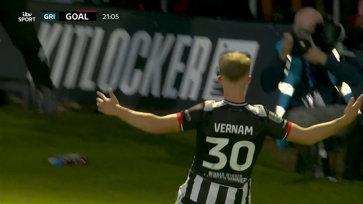 GRIMSBY TOWN TAKE THE LEAD AGAINST MANCHESTER UNITED!!! ⚽️ You can't say it hasn't been coming! #ITVFootball | #MUFC | #GTFC | #CarabaoCup | Grimsby Town F.C.