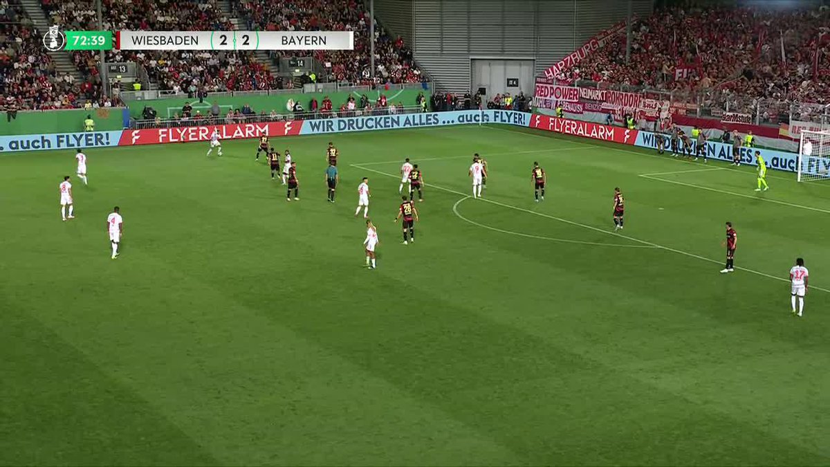 BAYERN MUNICH HAVE BLOWN THEIR 2-0 LEAD VS. GERMAN THIRD DIVISION SIDE WEHEN WIESBADEN 😮
