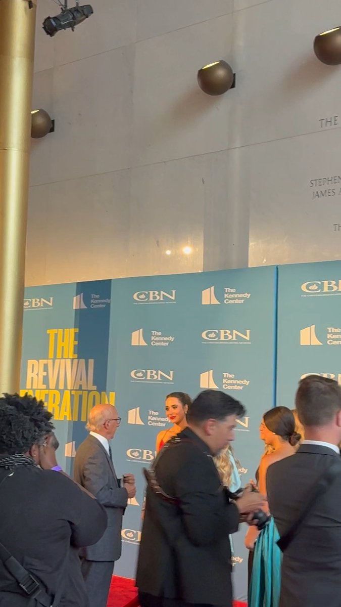 The Kennedy Center red carpet is just underway for 𝑇ℎ𝑒 𝑅𝑒𝑣𝑖𝑣𝑎𝑙 𝐺𝑒𝑛𝑒𝑟𝑎𝑡𝑖𝑜𝑛!