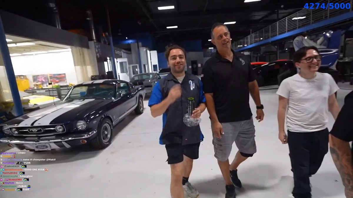Mizkif's destroyed Lamborghini has made it to the shop and he has already begun repairing it.