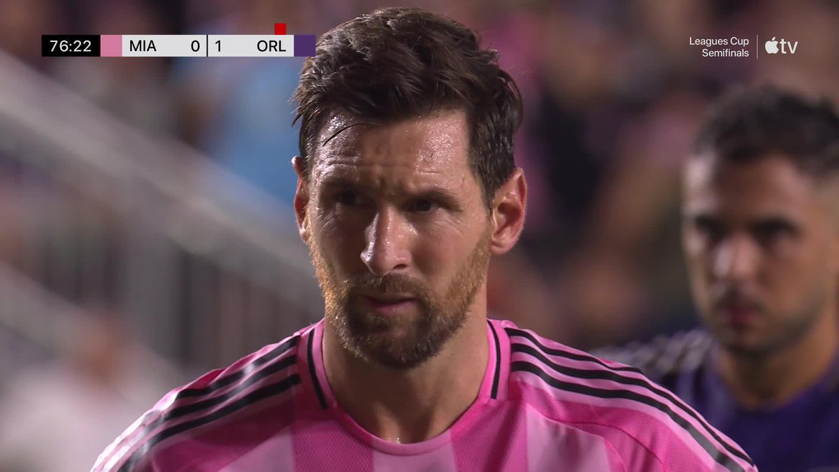 "Lionel Messi" Porque convirtió este gol de penal para el empate parcial del Inter Miami por 1-1 ante Orlando City por la Leagues Cup. Siempre aparece el 10 para todo, tiene la pija re dura el argentino hijo de re mil puta.