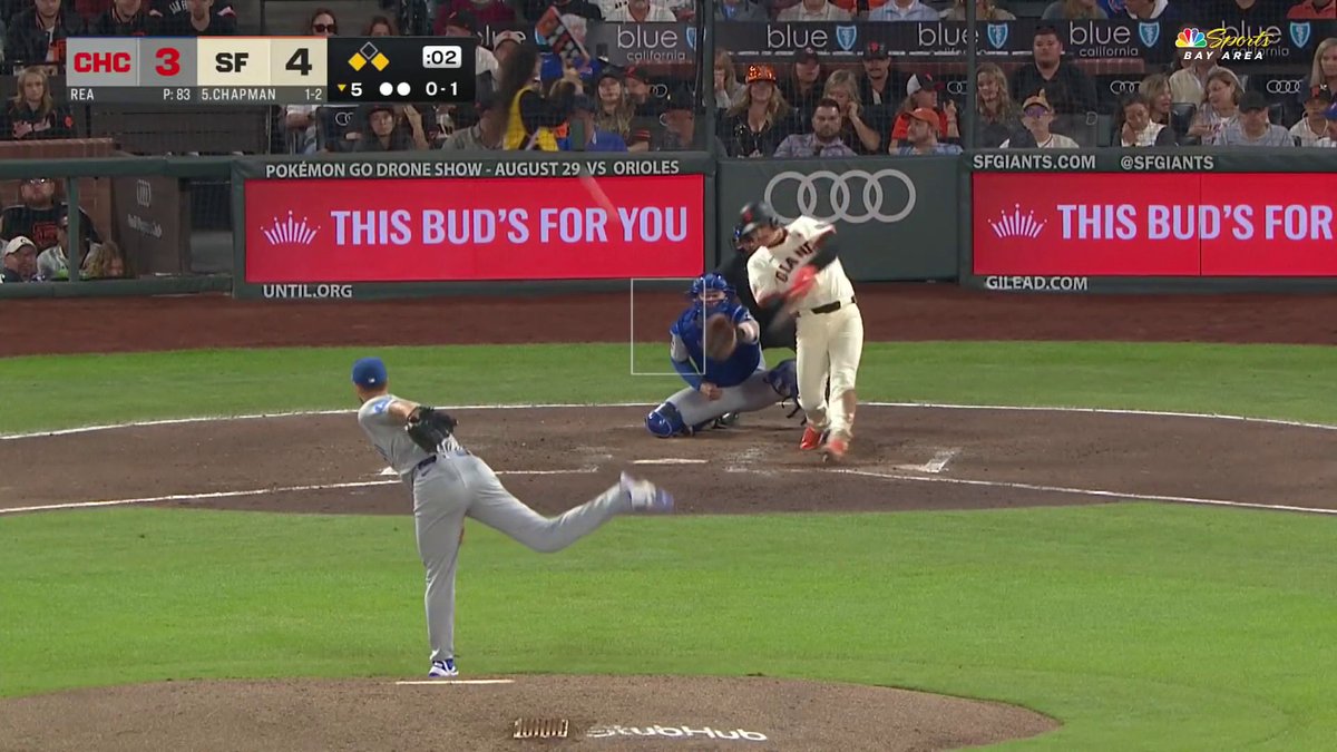 The Giants catch a wild break on a heads-up play by Chappy 😂