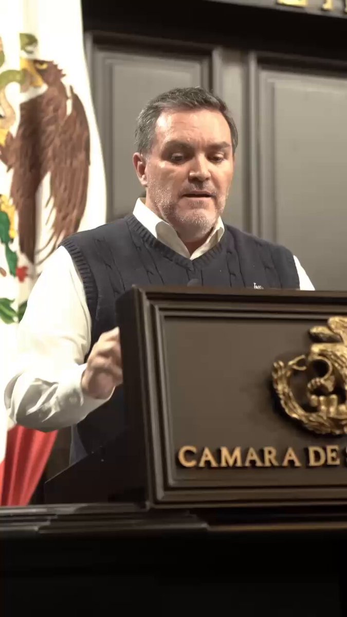 Comparto mi intervención de hoy en Senado de México donde desenmascaré la hipocresía del #NarcoGobiernoDeMorena Pues acusan con dolo a Lilly Téllez de lo mismo que AMLO hizo en 2006 con Embajador Ronald Johnson y que se supo por #WIKILEAKS, solicitar la ayuda y colaboración de Estados Unidos en contra del terrorismo y el narcotráfico en México Además, condené la misoginia y cobardía del poco hombre de Fernández Noroña que suele atacar mujeres con calumnias e infundios cuando ellas no están presentes para defenderse, sin darles la cara como lo hizo antes con Adriana Dávila y esta semana con Azucena Uresti #SoyResistencia