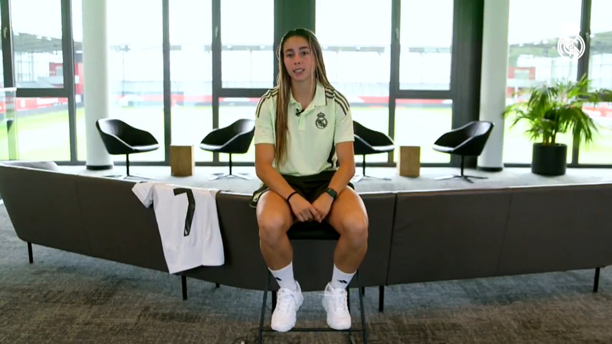 👉 ✨7️⃣✨ 👈 🤩 @Atheeneeaa_10: "Me hacía especial ilusión llevar este dorsal. Con muchísimo orgullo y con ganas de marcar mi historia en este gran club".